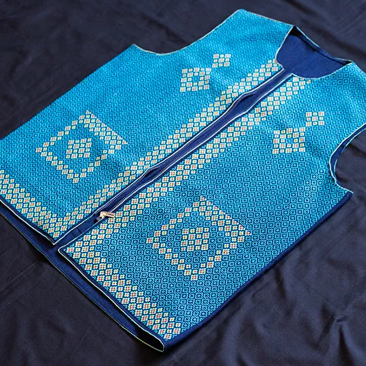 جلیقه سوزن دوزی طرح فاخر - رنگ فیروزه ای