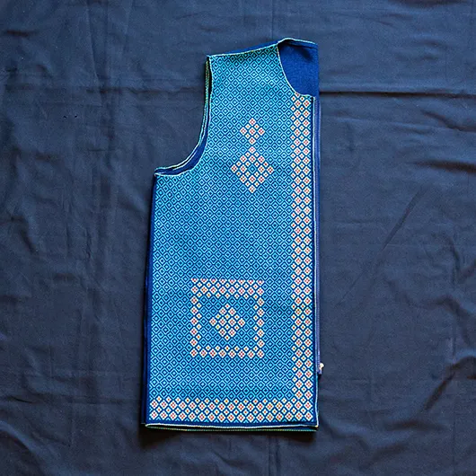 جلیقه سوزن دوزی طرح فاخر - رنگ فیروزه ای